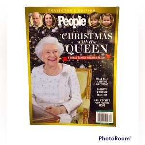 🍄 People Collector’s Edition Christmas with the Queen 2021 Magazine